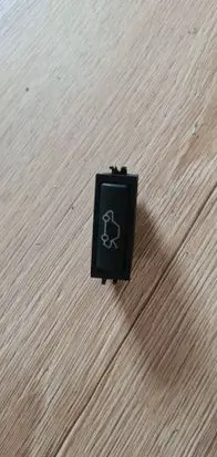 Tailgate opening switch