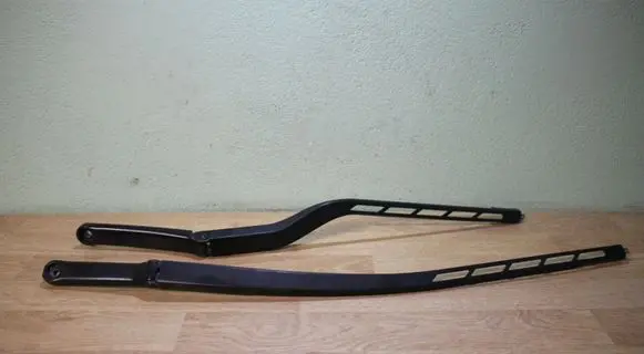 Audi A3 S3 8P Front wiper blade arm 8P2955407A 8P2955408A