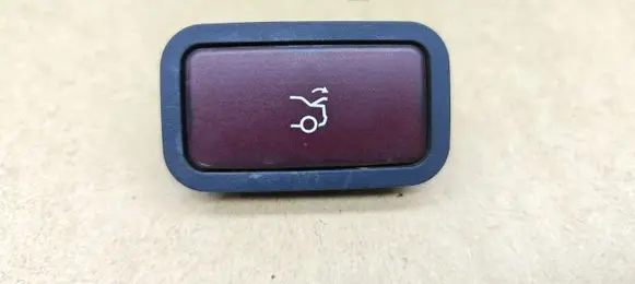 Mercedes-Benz E W211 Tailgate/boot open switch button 2208217251