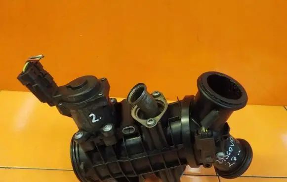 Land Rover Discovery 3 - LR3 Throttle body valve 7MB37