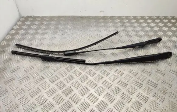 Audi A1 Front wiper blade arm 8X1955408A 8X1955407A
