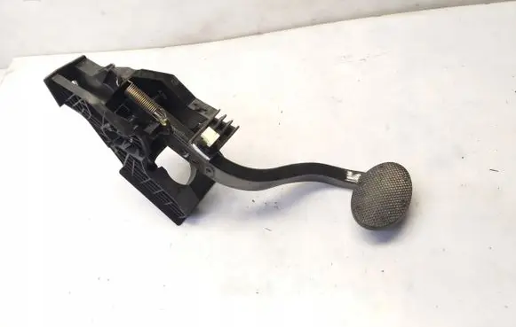 BMW X1 F48 F49 Brake pedal 6856596