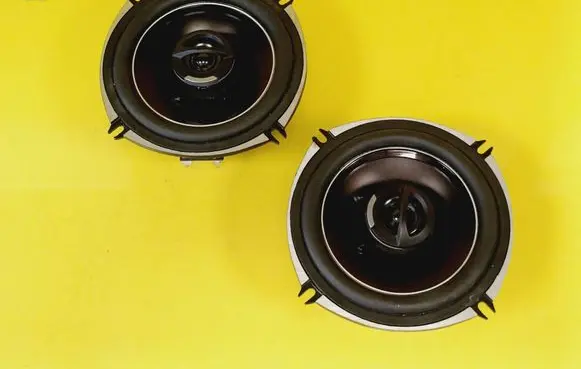 Hyundai Elantra Front door speaker