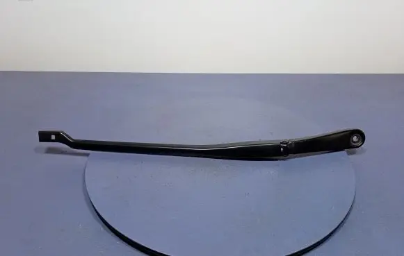 BMW 5 G30 G31 Front wiper blade arm 7474830
