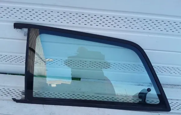 Audi A3 S3 8L Rear side window 43R00049
