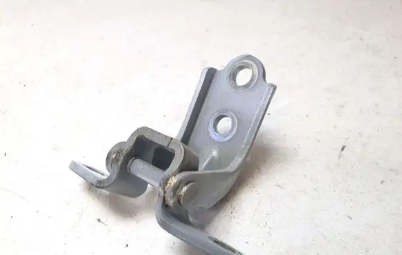 KIA Sportage Front door lower hinge 