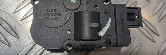 Mercedes-Benz R W251 Alarm system siren 03082006 EFB336 929888G