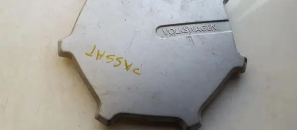 Volkswagen PASSAT B4 Original wheel cap 357601149