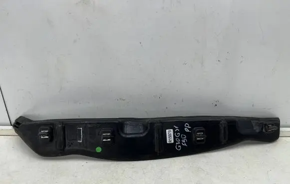 BMW M5 F90 Fender end trim 7352222