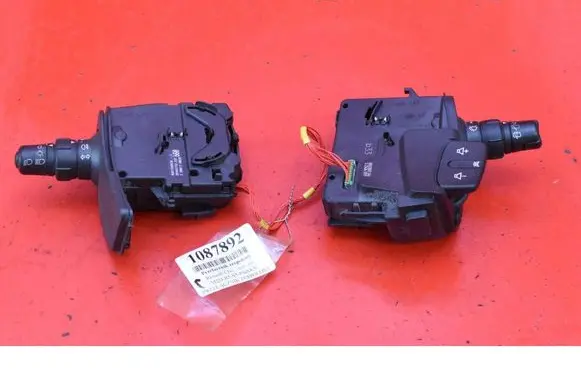 Renault Clio III Other switches/knobs/shifts 820159638