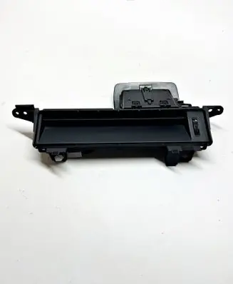 Toyota RAV 4 (XA40) Dash center air vent grill 4556642020 4556642021