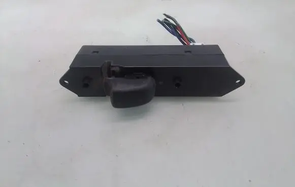 Mitsubishi Pajero Sport I Electric window control switch