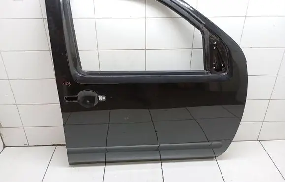 Nissan Pathfinder R51 Front door
