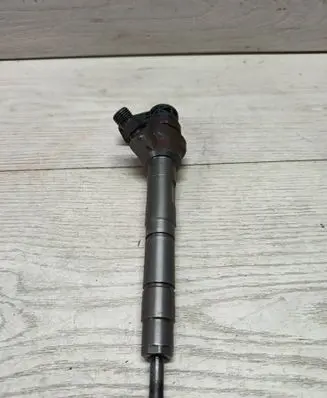 Volkswagen Sharan Fuel injector 0445110369