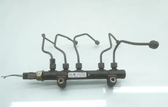 Ford Focus Fuel main line pipe 9685297580