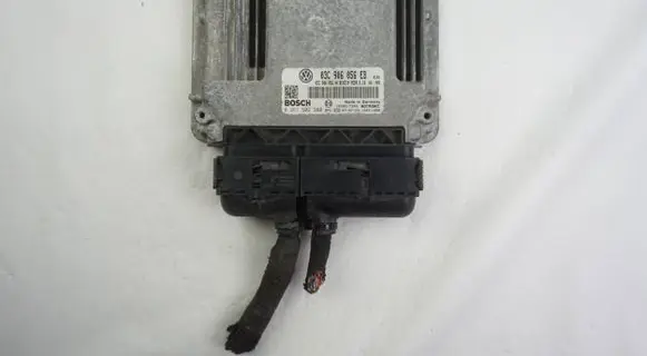 Skoda Octavia Mk2 (1Z) Engine control unit/module 03C906056EB 0261S02380