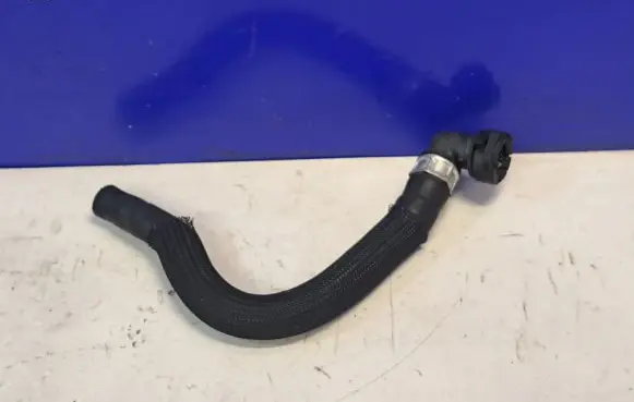 Volvo XC90 Engine coolant pipe/hose 30636934