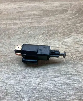 Opel Astra H Brake pedal sensor switch 