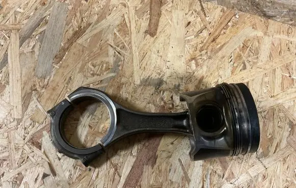 Volkswagen Touareg I Connecting rod/conrod 