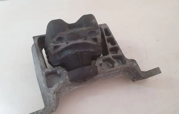 Volvo C30 Engine mount bracket 326B21 93490745