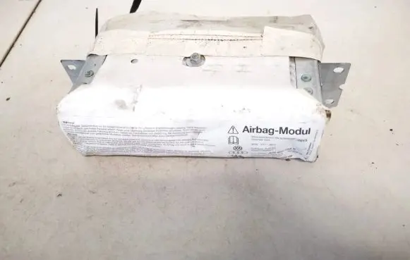 Audi A2 Passenger airbag 8z0880204b