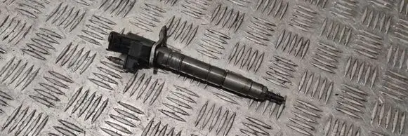 Volvo XC60 Fuel injector 31303298