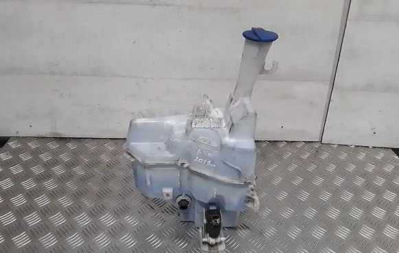 Hyundai i30 Windshield washer fluid reservoir/tank 98621G4000