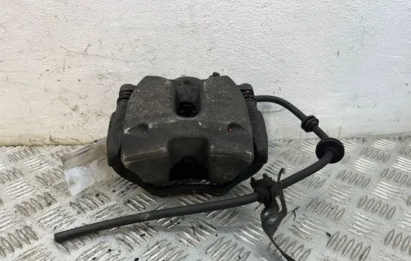BMW 5 G30 G31 Front brake caliper 6024330