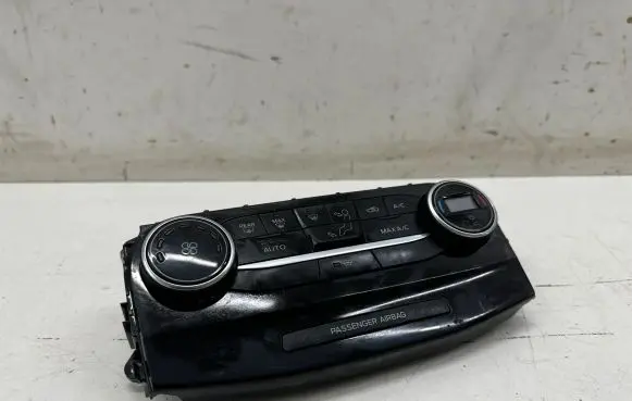 Ford Puma Climate control unit GN1518C612BL