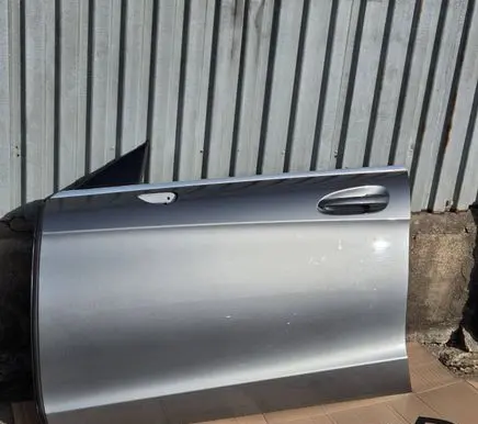 Mercedes-Benz CLS C218 X218 Front door 