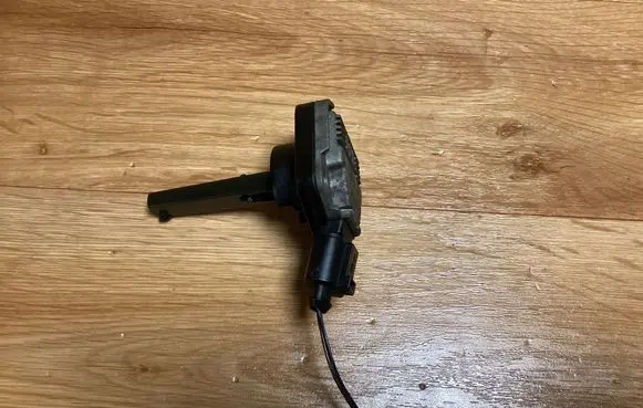 Audi A6 S6 C6 4F Oil level sensor 06E907660 6PR00807905