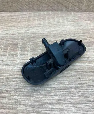 Volkswagen PASSAT B7 Windshield washer spray nozzle 5M0955985C