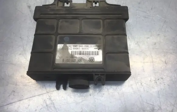 Volkswagen Polo Gearbox control unit/module 31036LW009 A640000P9 003927731