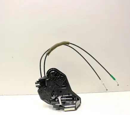 Toyota Camry VIII XV70 Rear door lock 7072820B