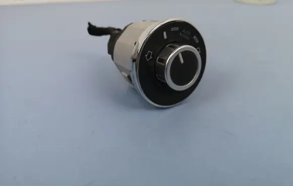 Volkswagen Touareg I Suspension ride height/mode switch 7L6927135B