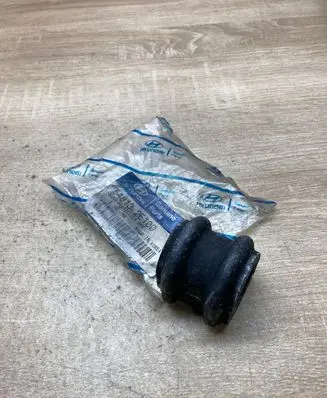 Hyundai Tucson JM Front anti-roll bar/stabilizer link 548132E100