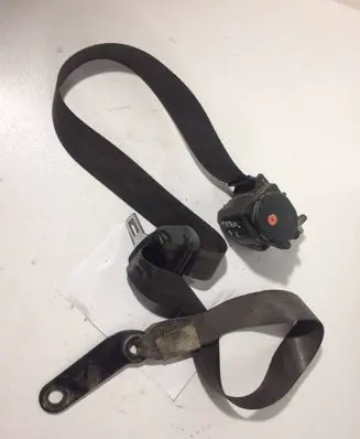 Nissan Patrol 260 Front seatbelt 040020