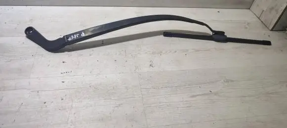 Jeep Cherokee Windshield/front glass wiper blade 581PA
