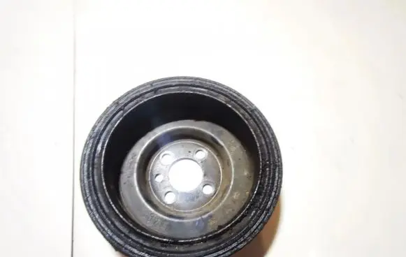Audi A1 Crankshaft pulley 038105243M