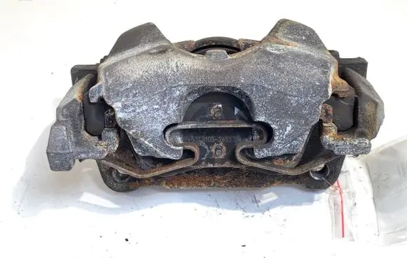 Nissan Qashqai J12 Front brake caliper 