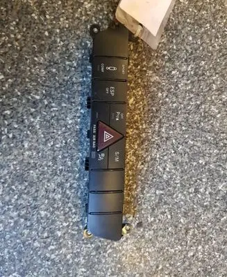 Traction control (ASR) switch