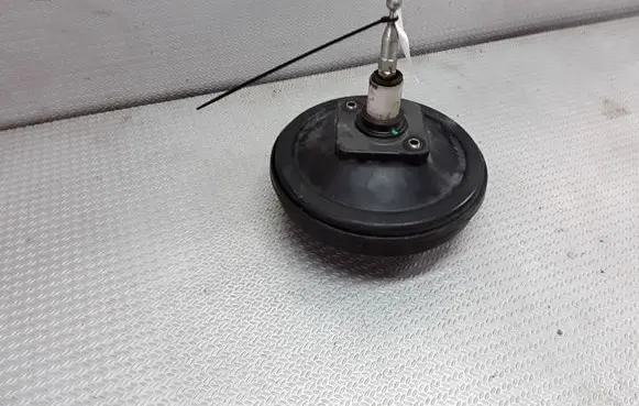 Audi A4 S4 B5 8D Brake booster 8D0612105A