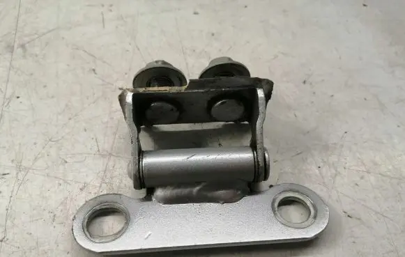 Toyota Corolla Verso AR10 Tailgate/trunk/boot hinge 6881002020