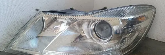Skoda Octavia Mk2 (1Z) Headlight/headlamp