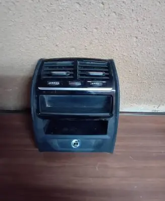 BMW 5 G30 G31 G38 Rear air vent grill 9357865 09886