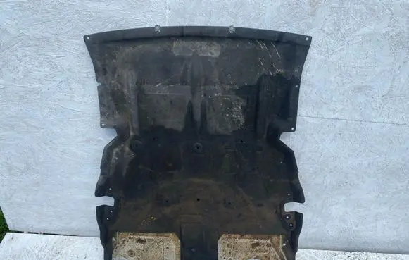 BMW 4 F32 F33 Engine splash shield/under tray 