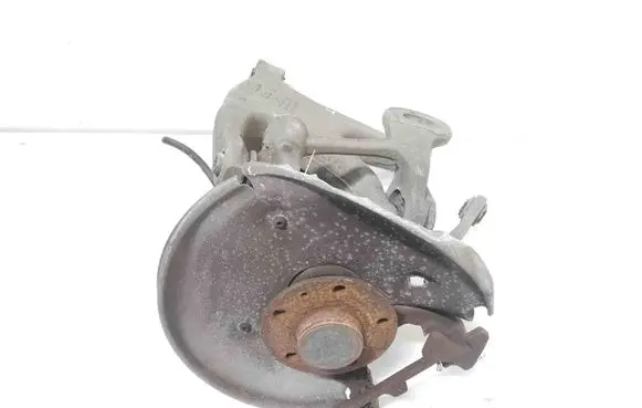Rear wheel hub