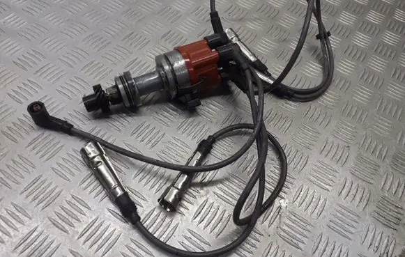 Audi 80 90 S2 B4 Spark distributor cap 