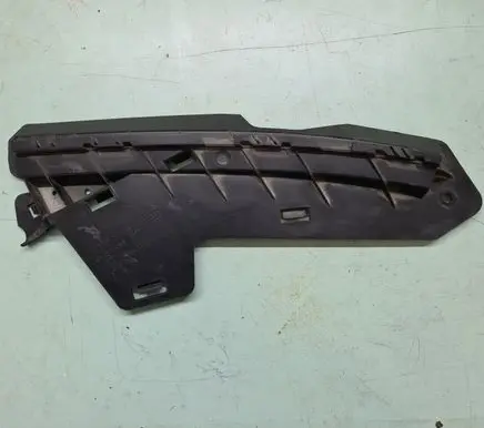 Volvo XC70 Front bumper mounting bracket 30796388