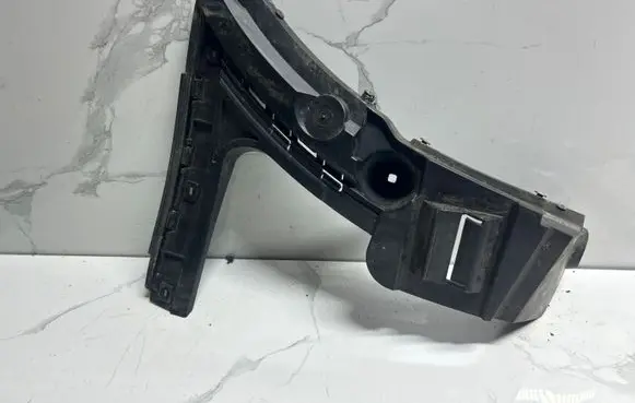 Volvo XC90 Rear bumper mounting bracket 08620567
